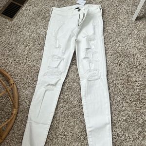 NEW* American Eagle White Ripped Jeans
